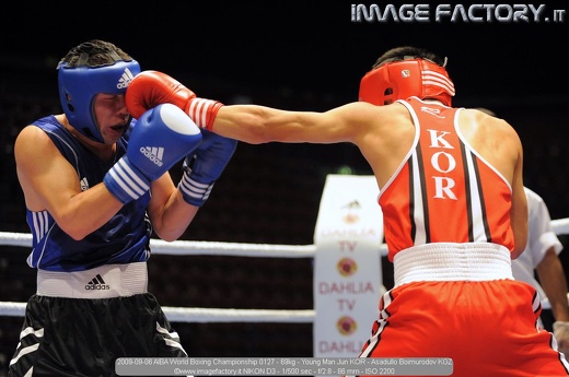 2009-09-06 AIBA World Boxing Championship 0127 - 69kg - Young Man Jun KOR - Asadullo Boimurodov KGZ